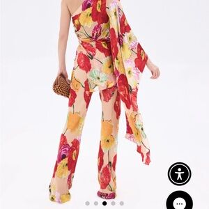 Cult Gaia set. Amazing for vacation or a special dinner